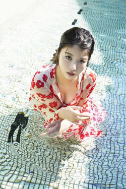 80岁老人吃鸡